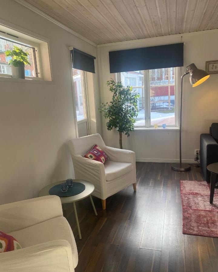 Gardshuset Mitt I Centrala Gaevle Exteriér fotografie